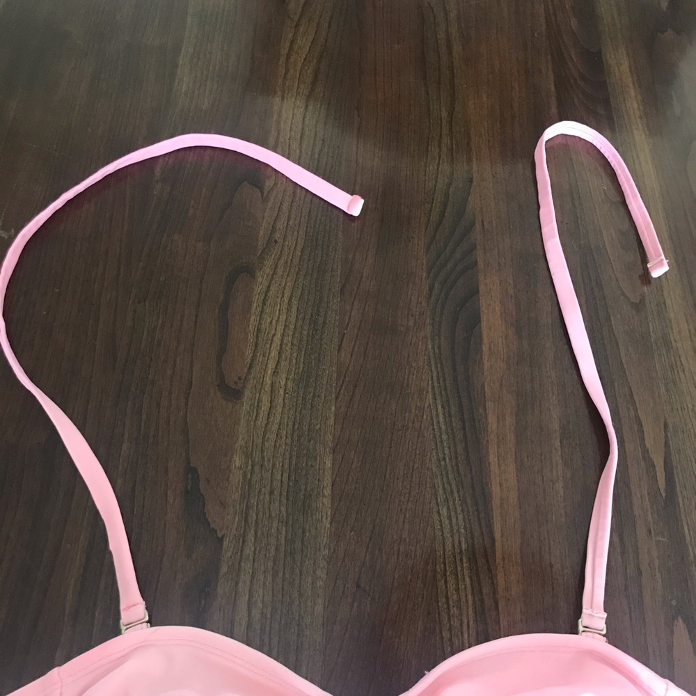 Pink Bikini - Picture 3 of 5